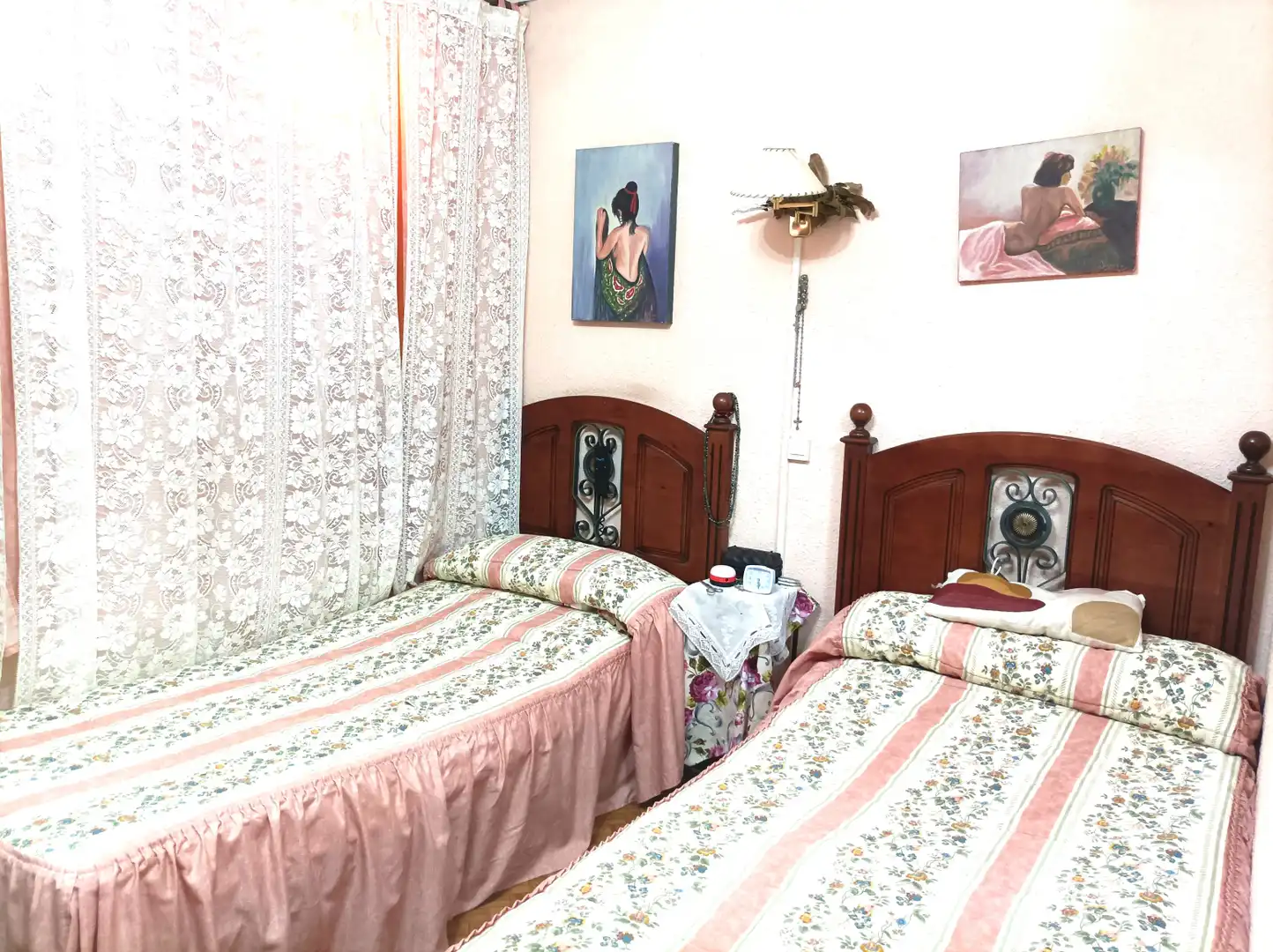 Dormitori de Casa o xalet en venda en Torrelavega  amb Terrassa i Traster