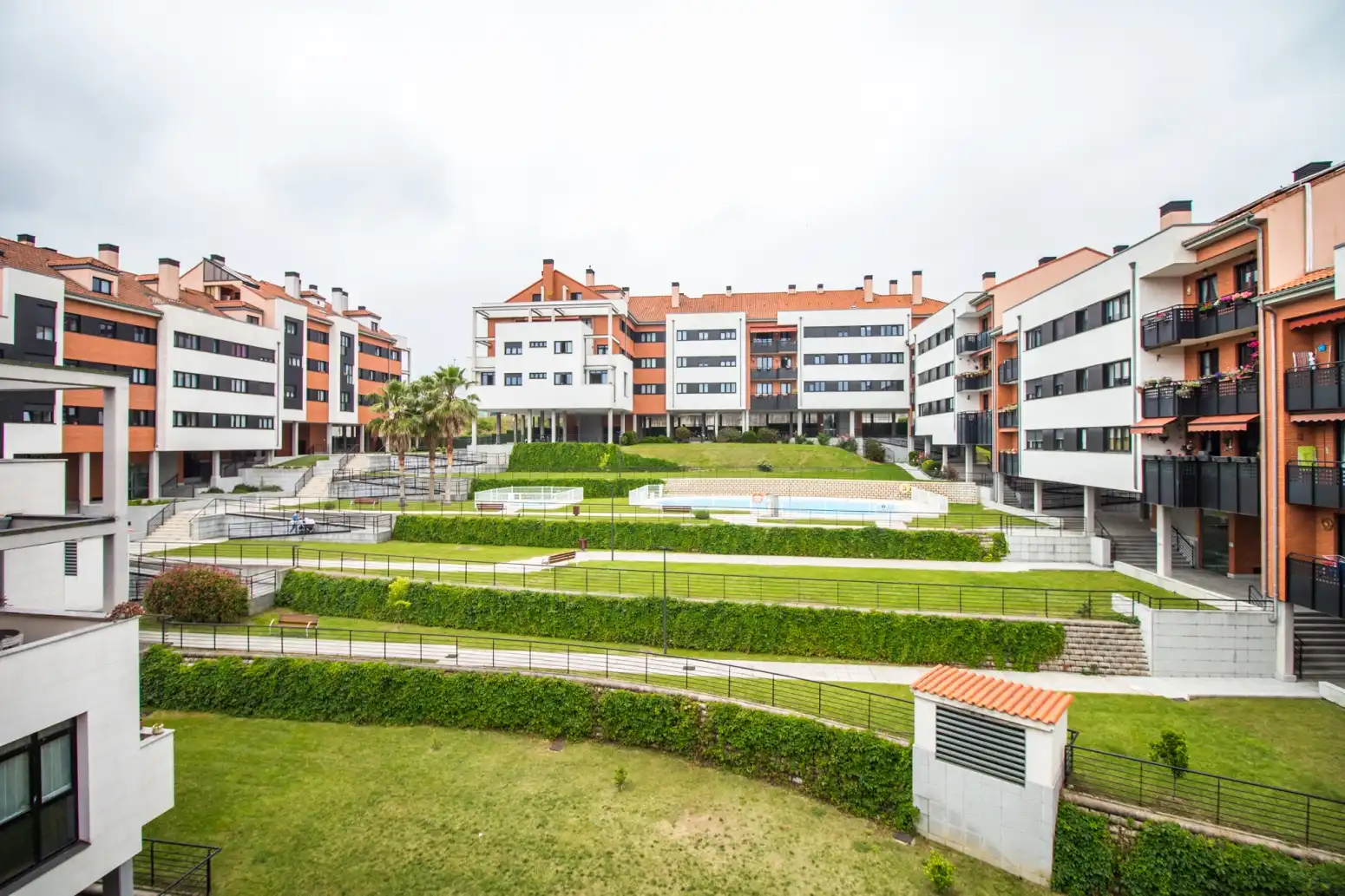 Vista exterior de Piso de alquiler en Gijón  con Calefacción, Parquet y Trastero