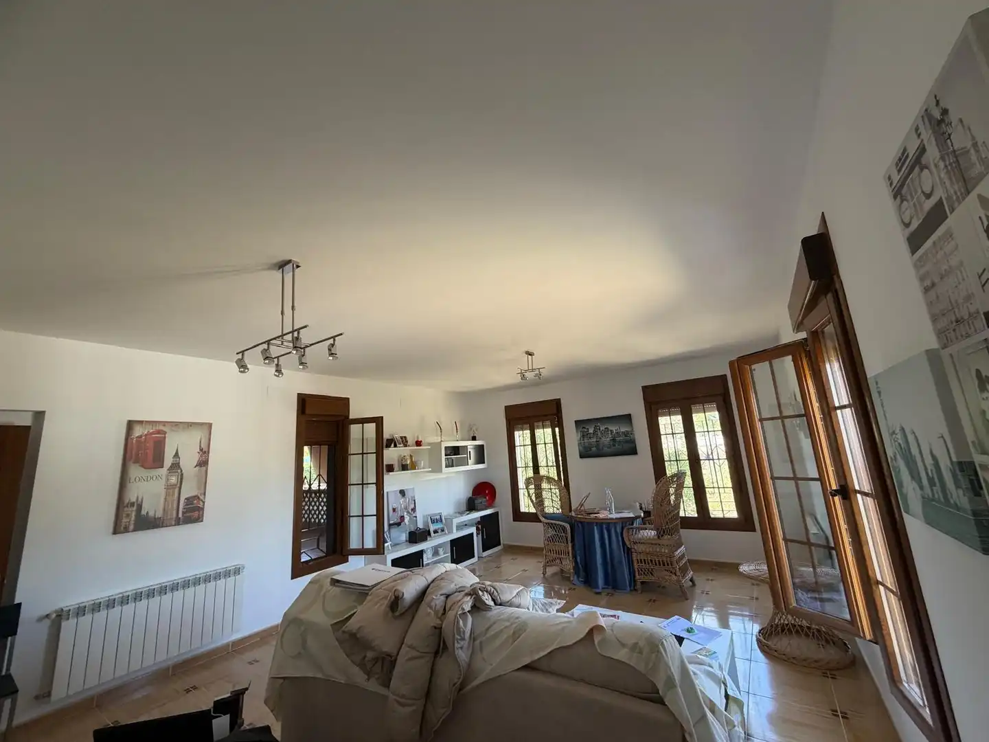 Sala de estar de Casa o chalet en venta en Casar de Cáceres con Aire acondicionado, Calefacción y Terraza