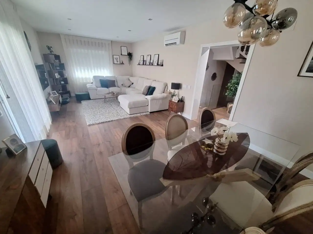 Sala de estar de Casa adosada en venta en Carranque con Aire acondicionado, Calefacción y Terraza