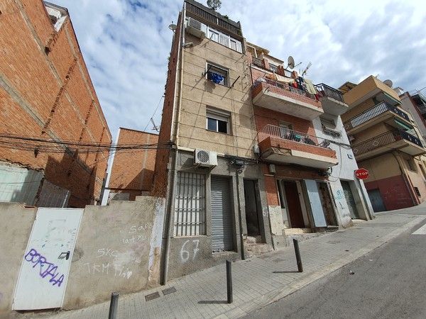 Vista exterior de Piso en venta en Badalona