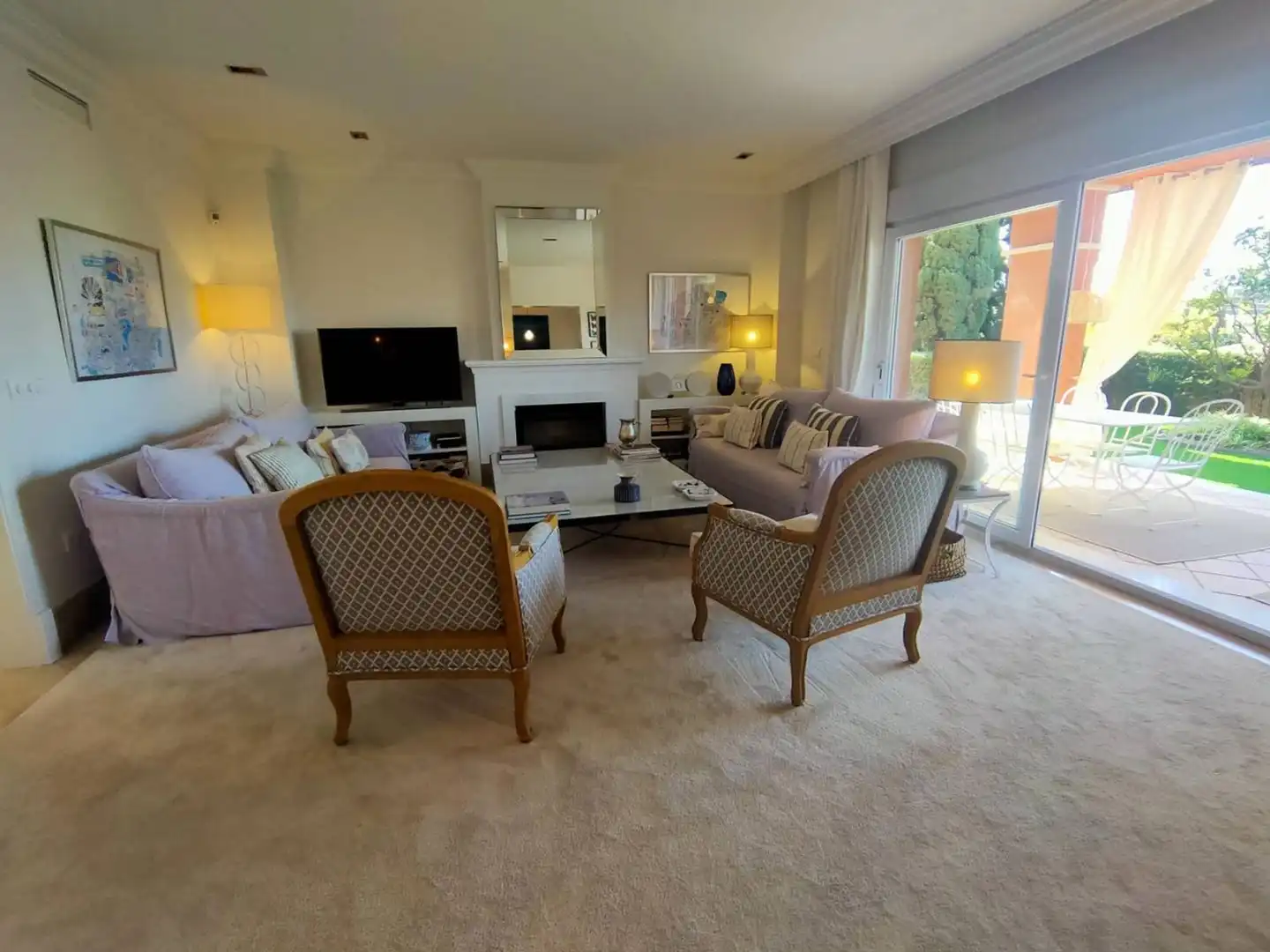 Sala d'estar de Casa adosada de lloguer en Marbella amb Terrassa