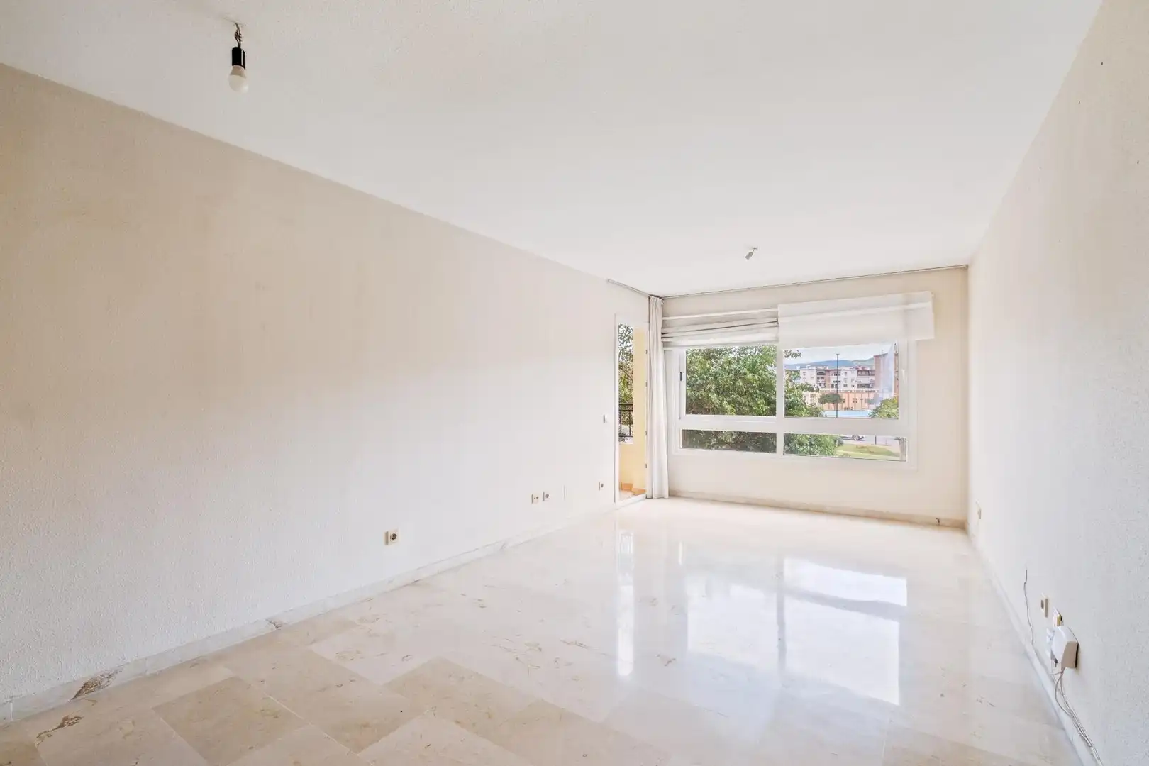 Living room of Flat for sale in Málaga  with Terrace, Storage room and Balcony