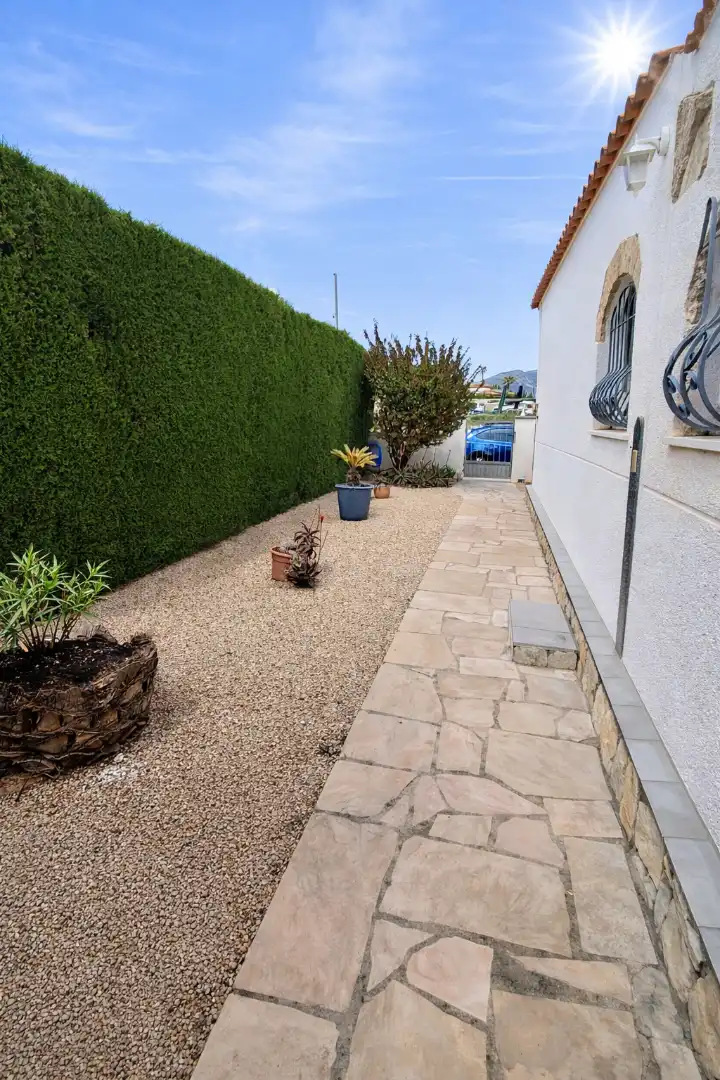 Terrassa de Casa o xalet en venda en Mont-roig del Camp amb Aire condicionat, Calefacció i Jardí privat