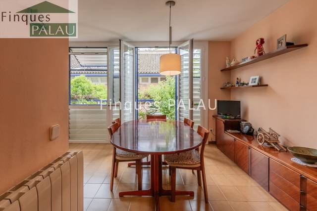 Casa-chalet en Venta en Centre