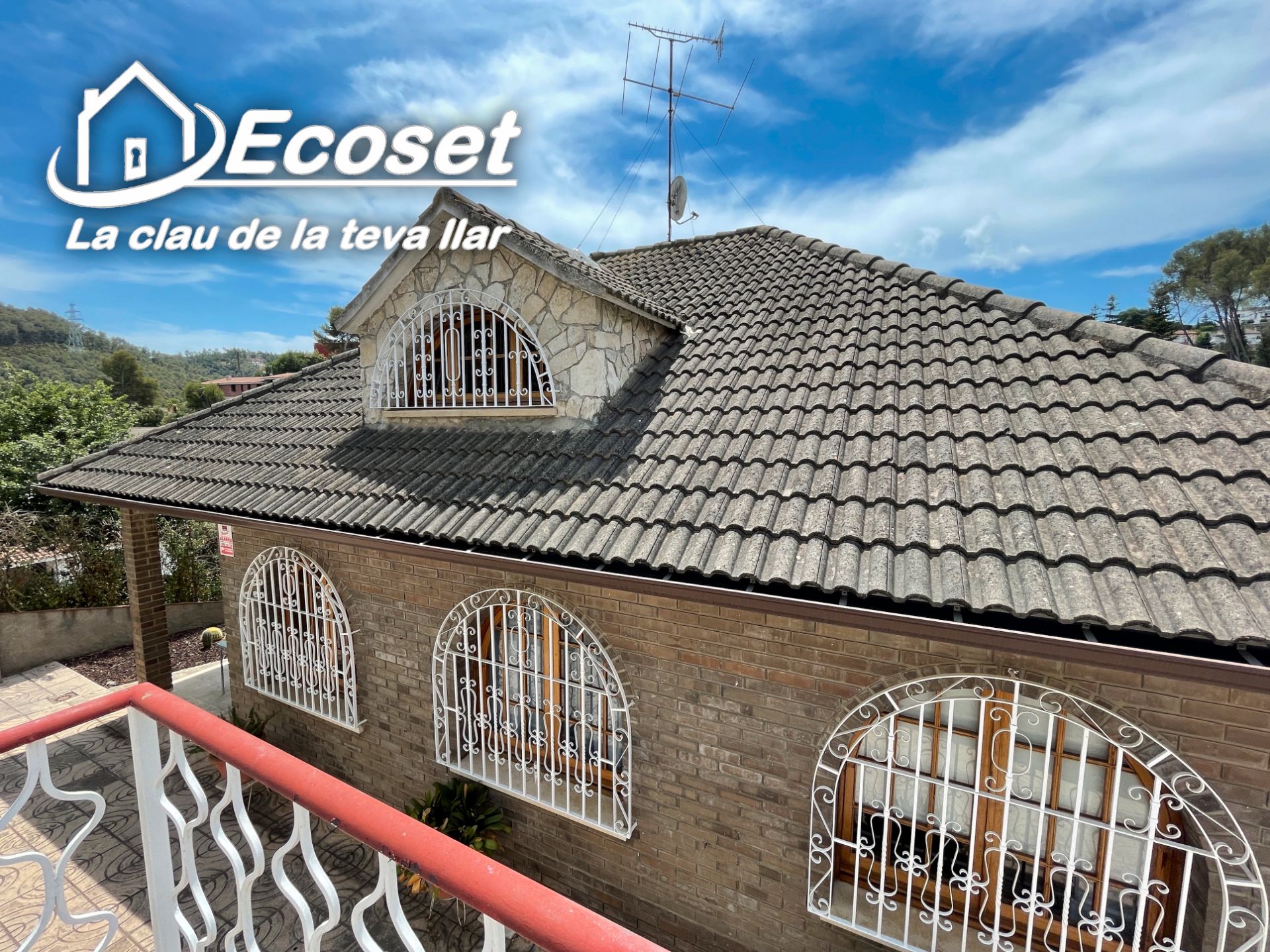 Vista exterior de Casa o xalet en venda en Cervelló amb Calefacció, Jardí privat i Terrassa