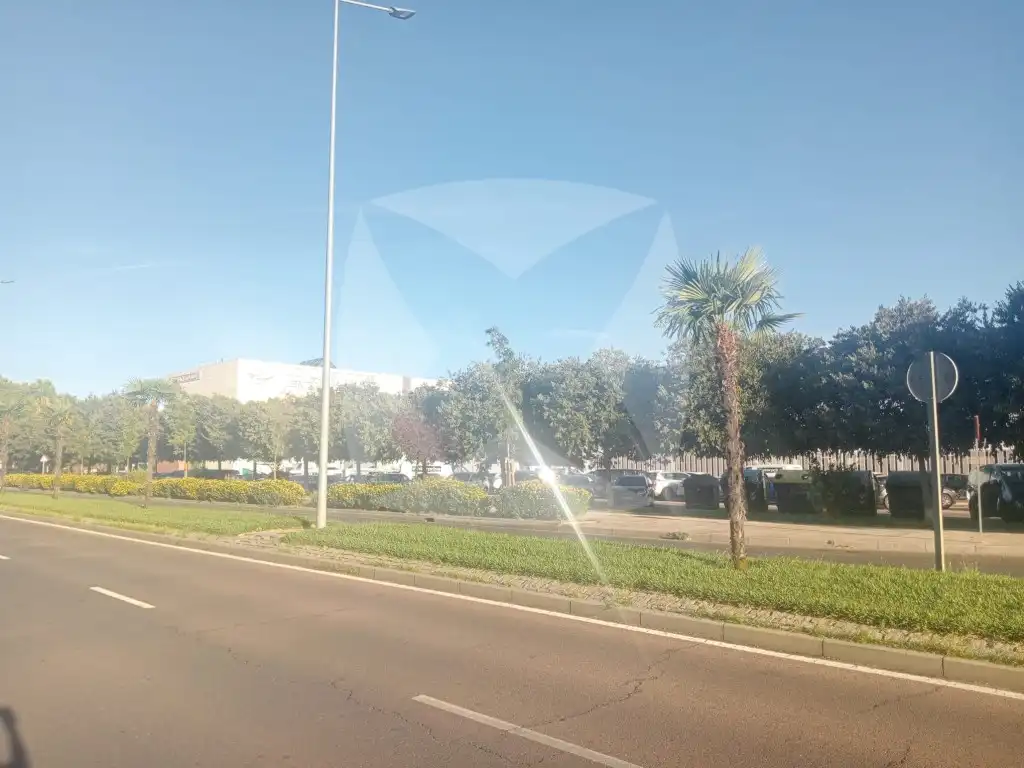 Local comercial en venda a Avenida Elvas, imagen 9