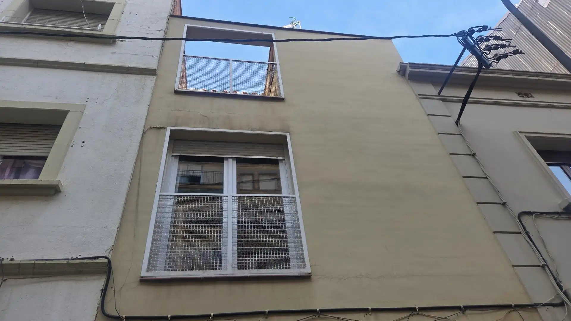 Vista exterior de Àtic en venda en Lleida amb Calefacció, Forn i TV