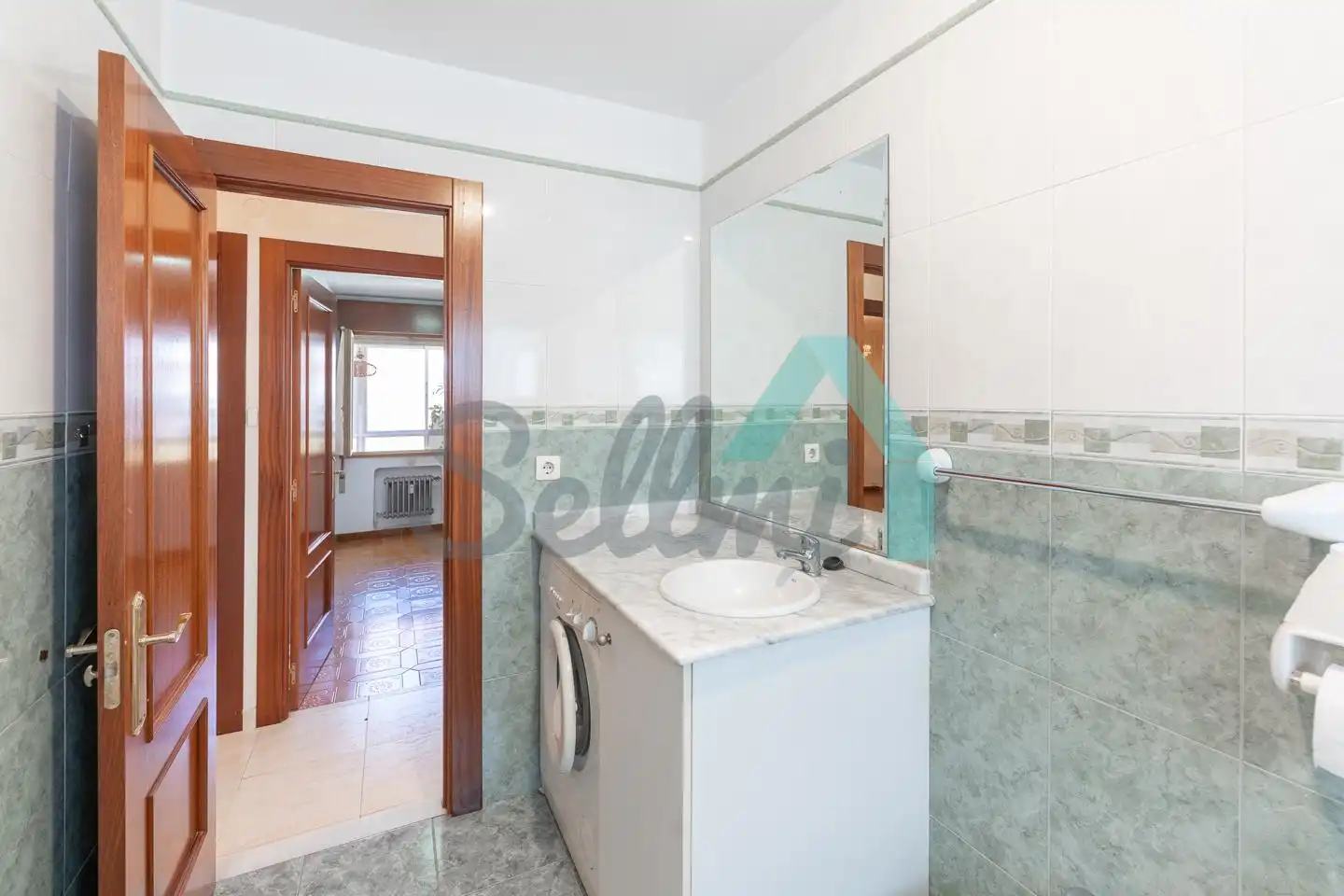 Badezimmer von Wohnung zum Verkauf in Avilés mit Heizung und Terrasse
