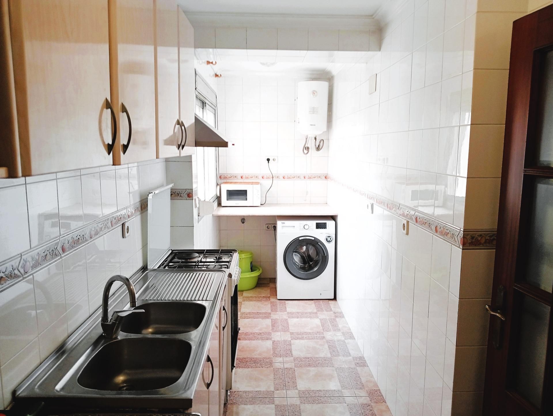 Kitchen of Flat to rent in Camas  with Air Conditioner and Terrace