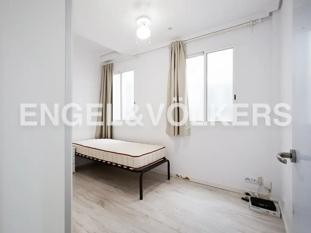 Habitación de Piso de alquiler en Valencia con Aire acondicionado, Calefacción y Balcón