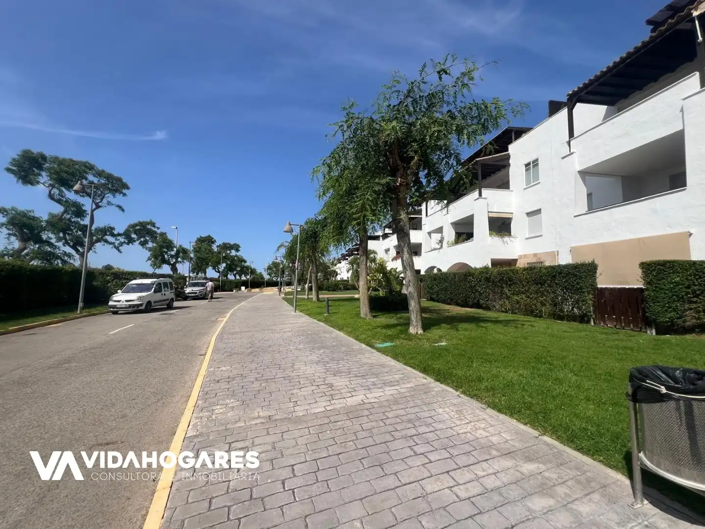 Exterior view of Flat for sale in Rota  with Air Conditioner, Terrace and Storage room