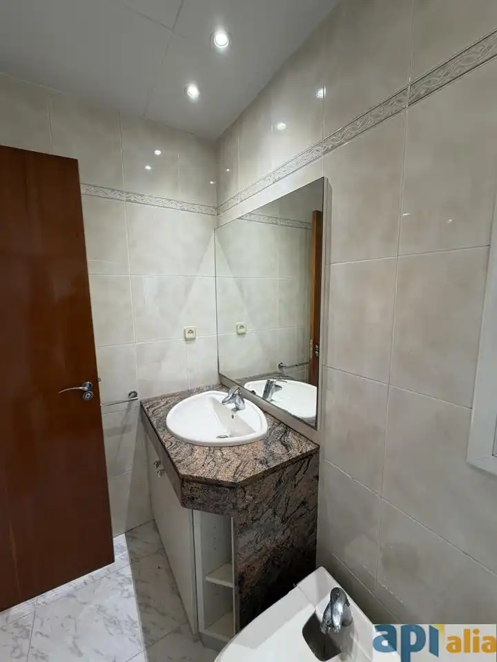 Triplex with lift for sale in Centre, imagen 37