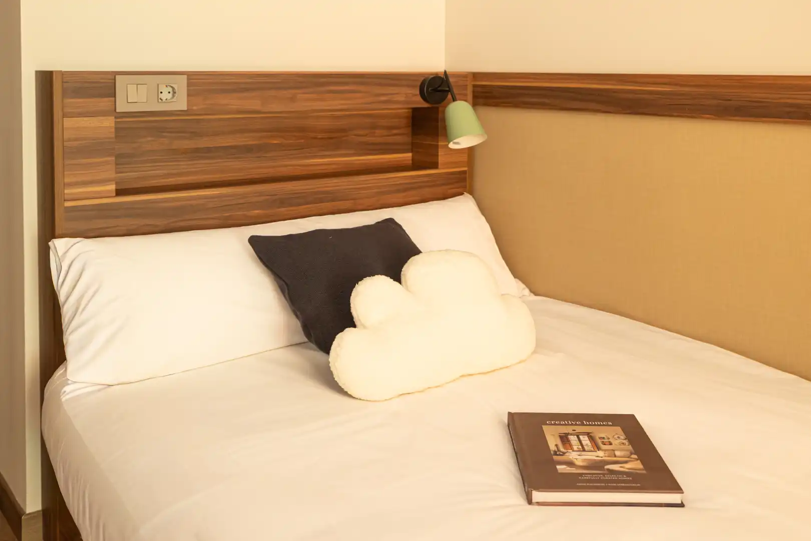 Schlafzimmer von Wohnung zur Miete in Barcelona mit Klimaanlage, Heizung und Möbliert