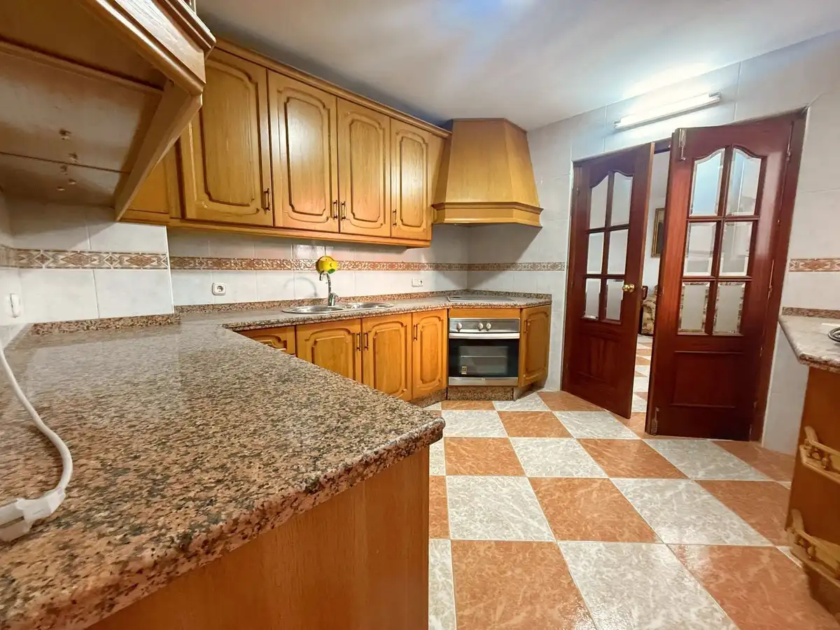 Cocina de Casa adosada en venta en Benamejí con Jardín privado, Terraza y Trastero