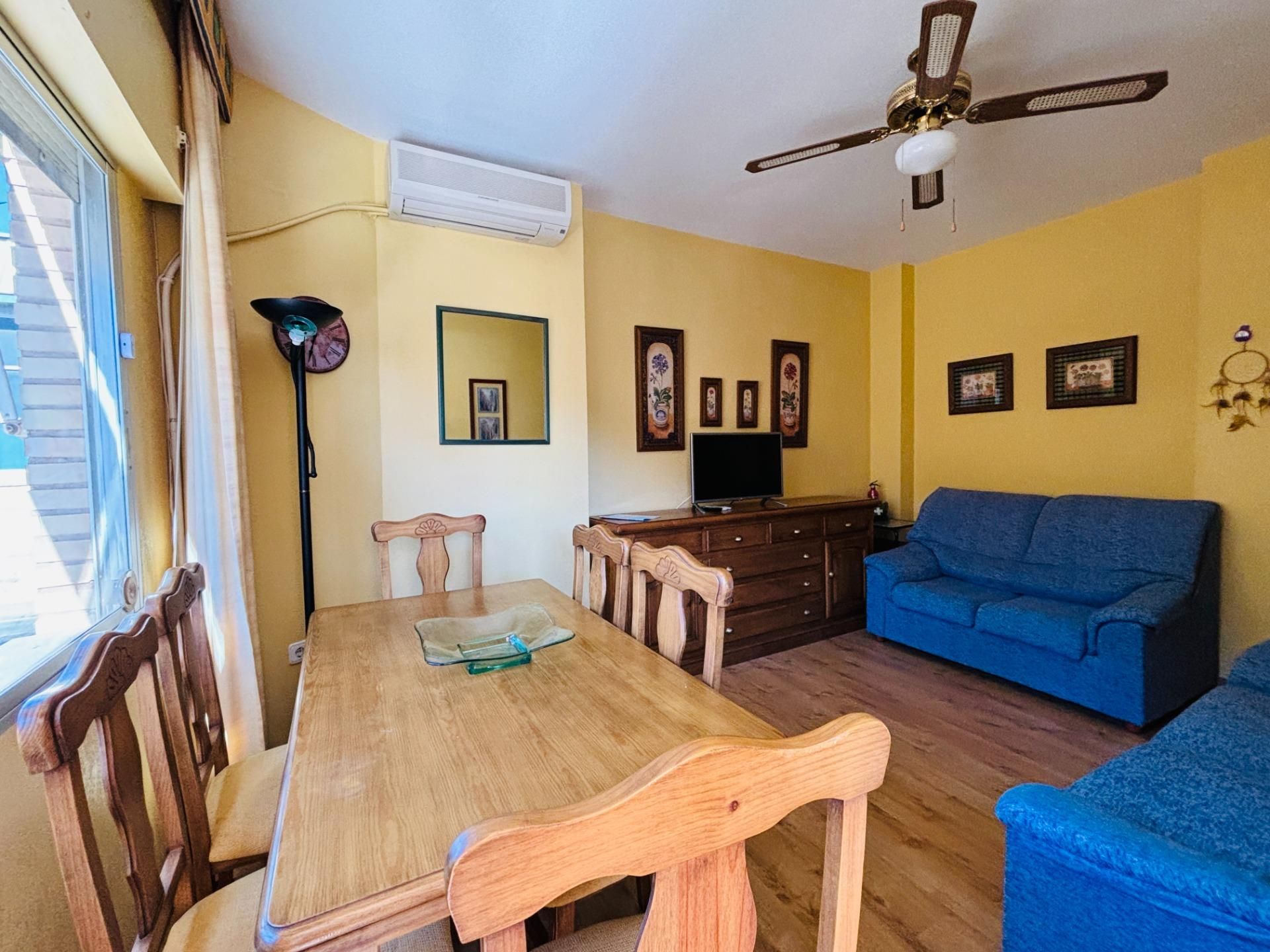 Living room of Apartment for sale in Los Alcázares  with Air Conditioner and Balcony