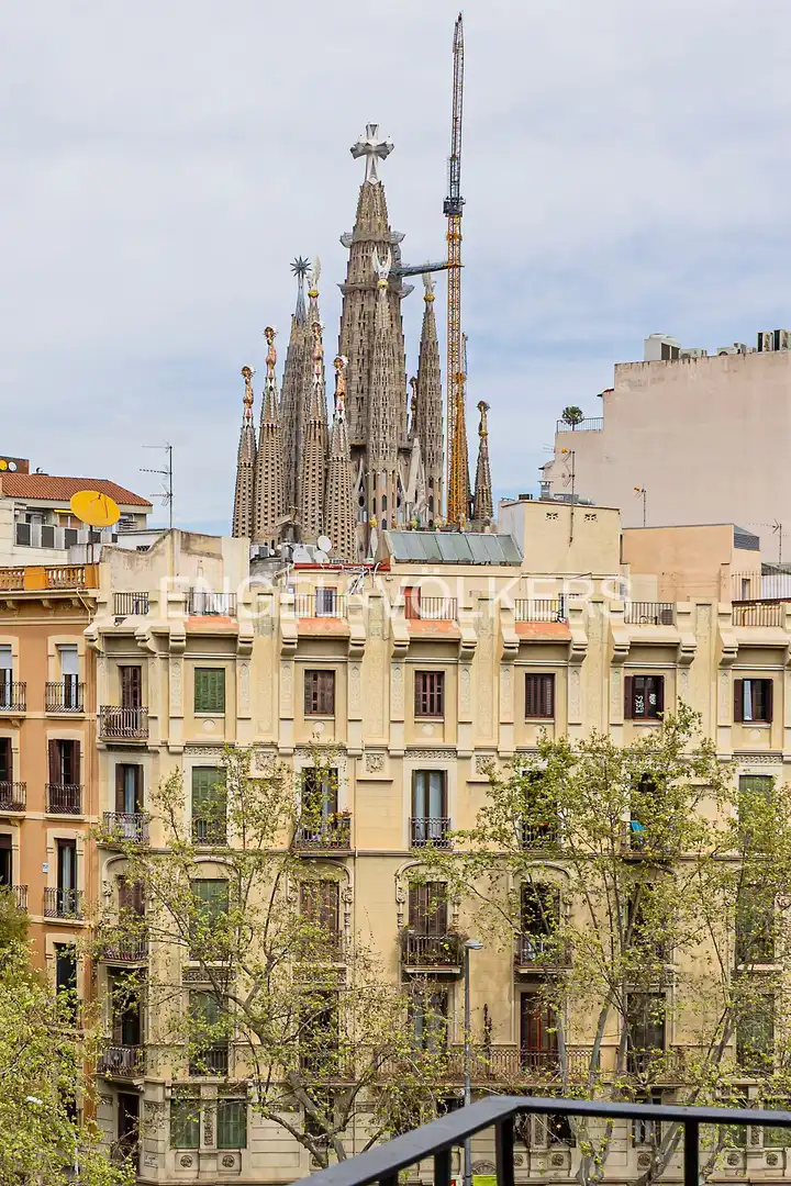 Vista exterior de Pis en venda en Barcelona amb Aire condicionat, Calefacció i Parquet