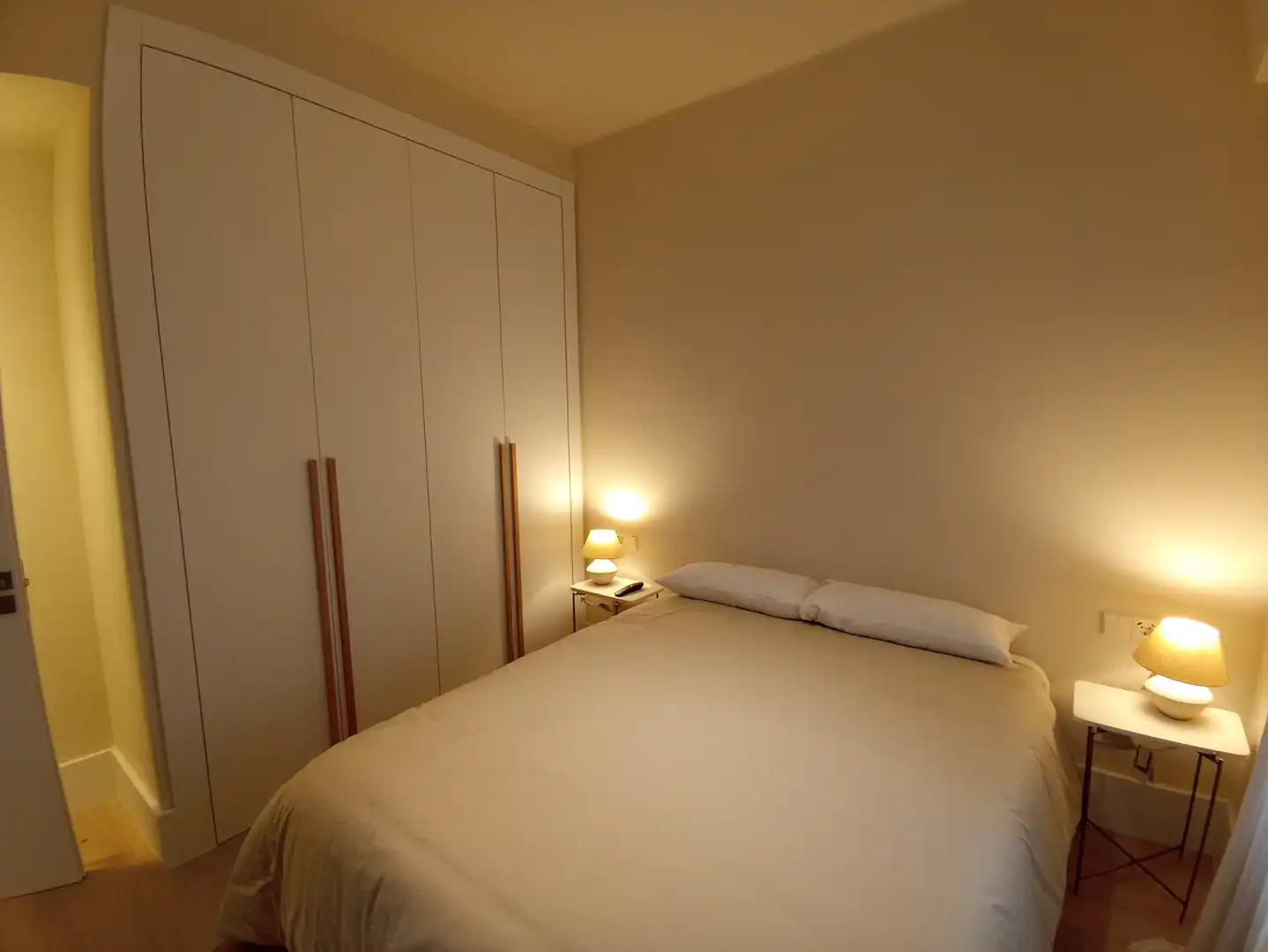 Flat for rent in Calle Asturias, Parque San Francisco - Uría