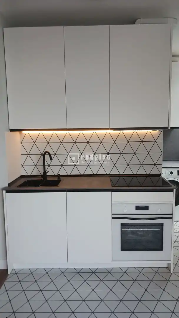 Cuina de Apartament de lloguer en Madrid amb Aire condicionat, Calefacció i Terrassa