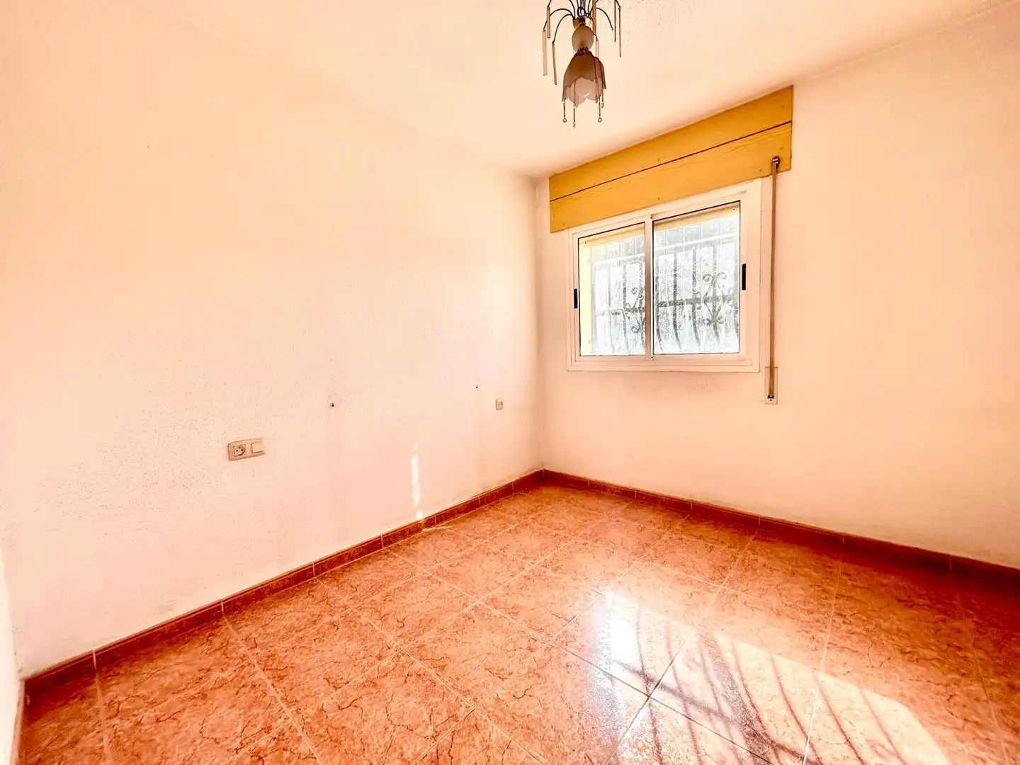 Habitación de Casa adosada en venta en Roquetas de Mar con Jardín privado, Terraza y Horno