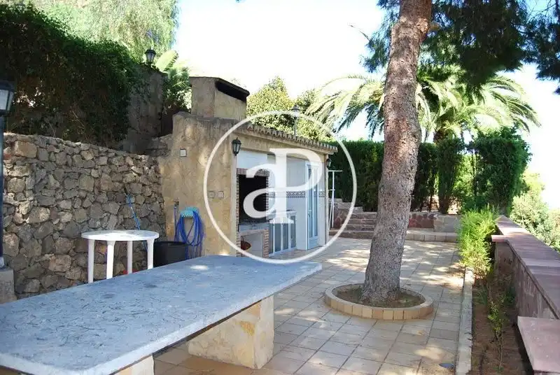 Jardín de Casa o chalet en venta en Sagunto / Sagunt con Aire acondicionado, Calefacción y Jardín privado