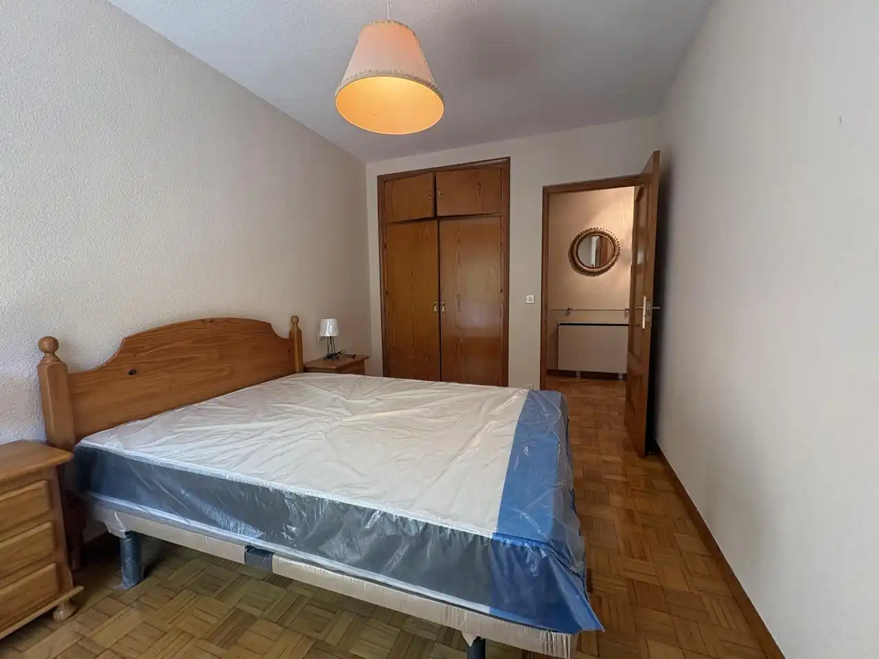 Schlafzimmer von Erdgeschoss zur Miete in San Lorenzo de El Escorial mit Heizung, Parkett und Möbliert