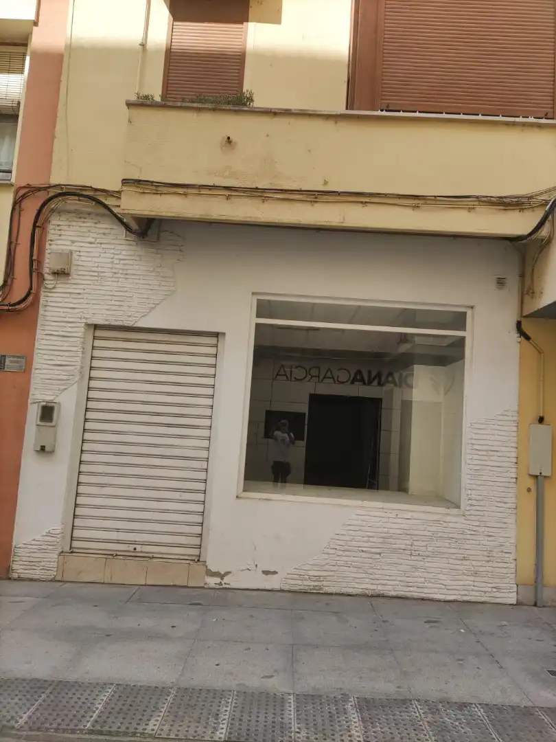 Local commercial à louer à Calle Arzobispo Mausona 5, imagen 2