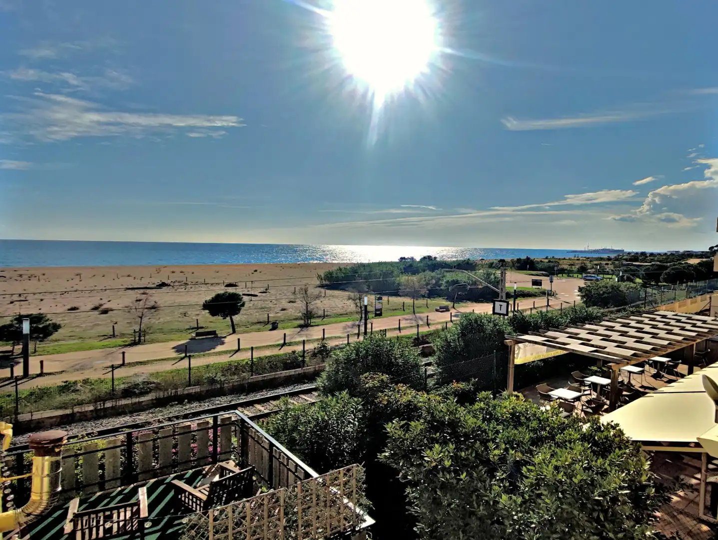 Mini appartamento con terrazza in affitto a Avinguda Maresme