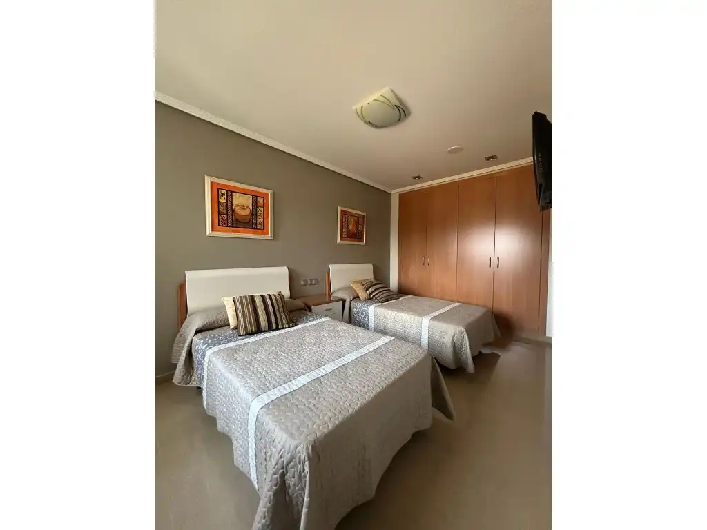 Dormitori de Casa o xalet en venda en Gandia amb Aire condicionat, Jardí privat i Terrassa