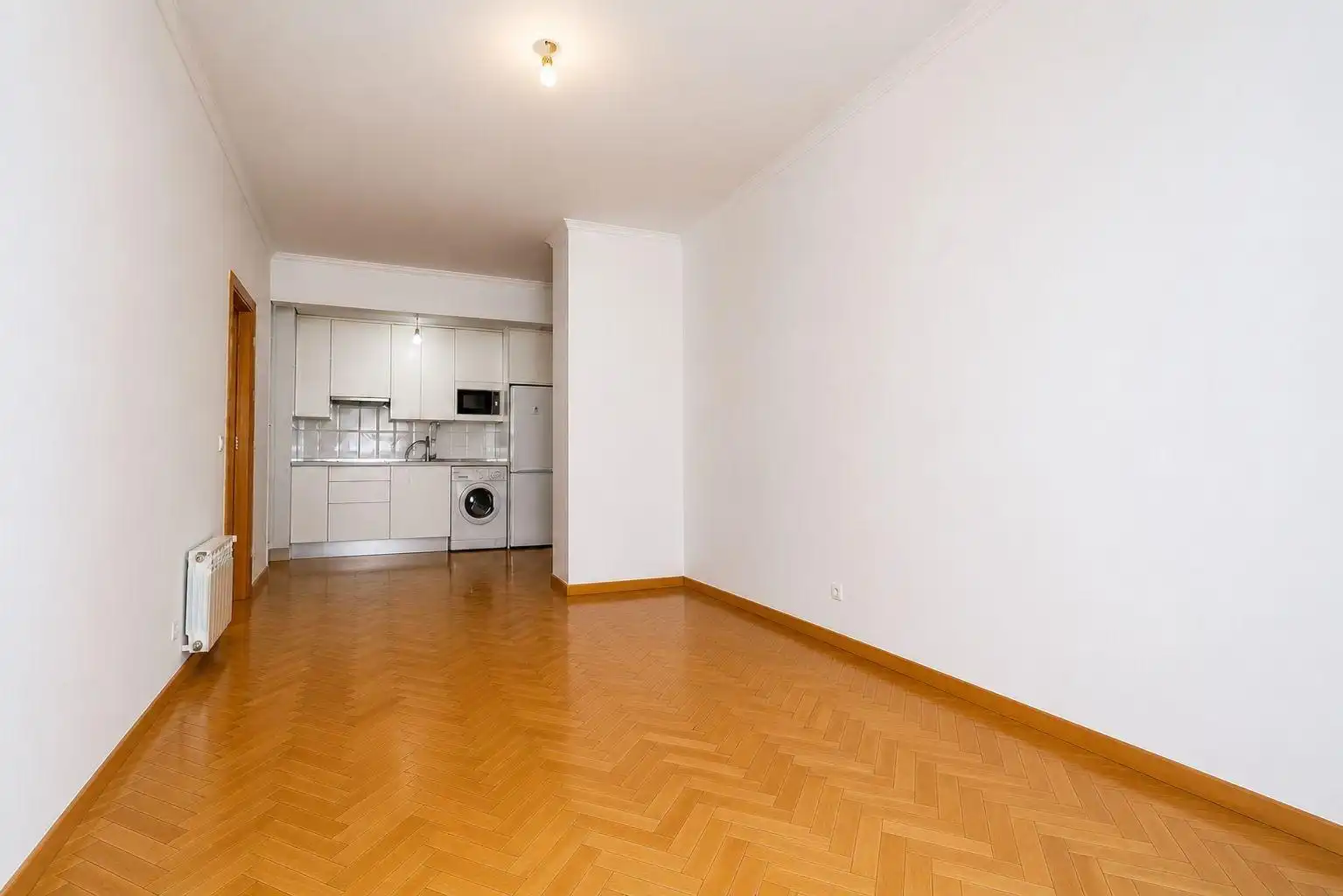 Bedroom of Flat for sale in Madrid  with Air Conditioner, Heating and Parquet flooring