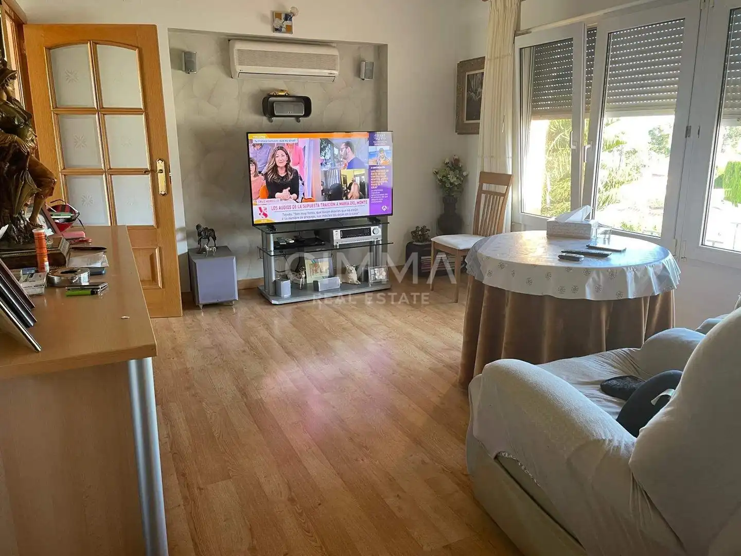 Sala de estar de Casa o chalet en venta en La Nucia con Aire acondicionado, Jardín privado y Terraza