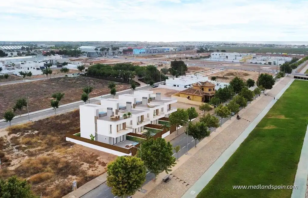 Vista exterior de Casa o xalet en venda en Pilar de la Horadada amb Aire condicionat, Calefacció i Jardí privat