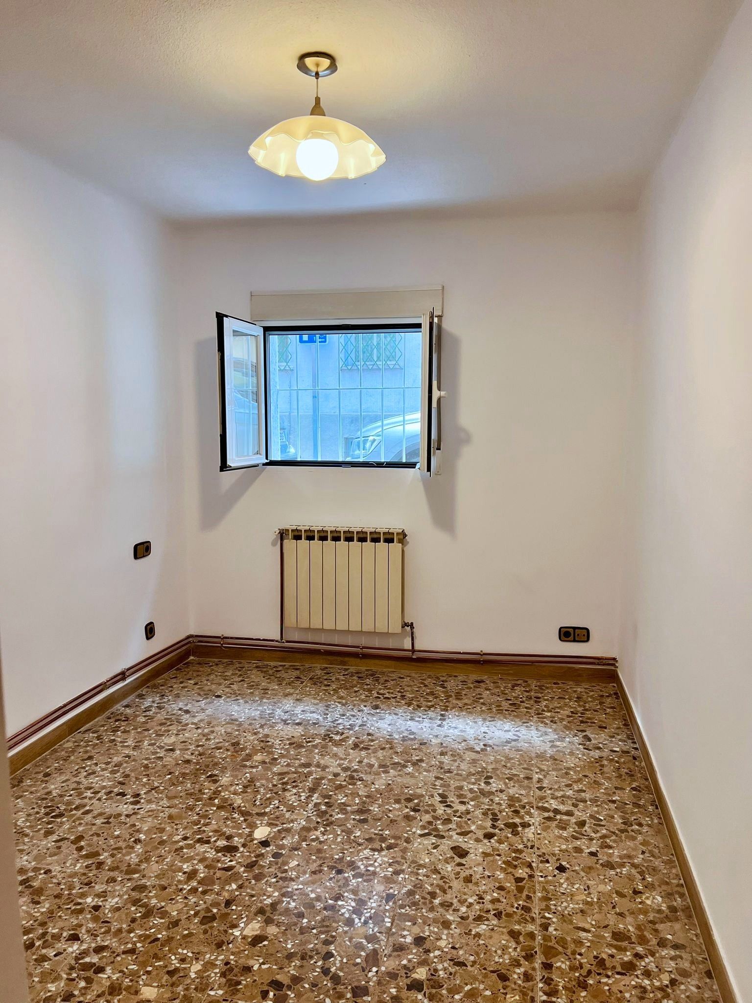 Dormitori de Pis en venda en  Madrid Capital amb Calefacció i Terrassa