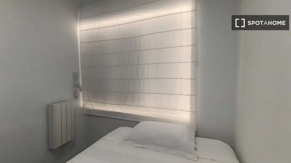 Habitación de Piso para compartir en Cullera con Aire acondicionado, Calefacción y Amueblado