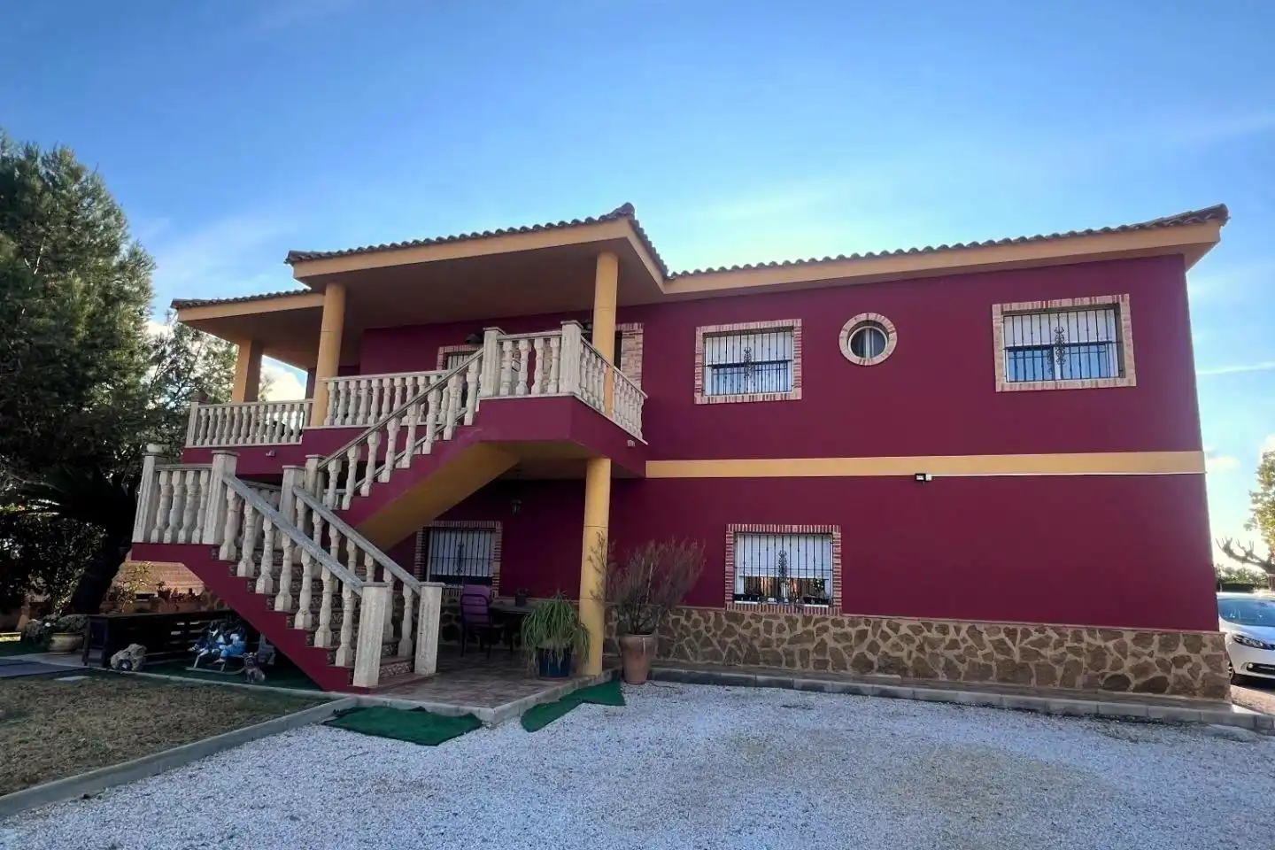 Vista exterior de Casa o xalet en venda en Orihuela amb Aire condicionat, Calefacció i Jardí privat