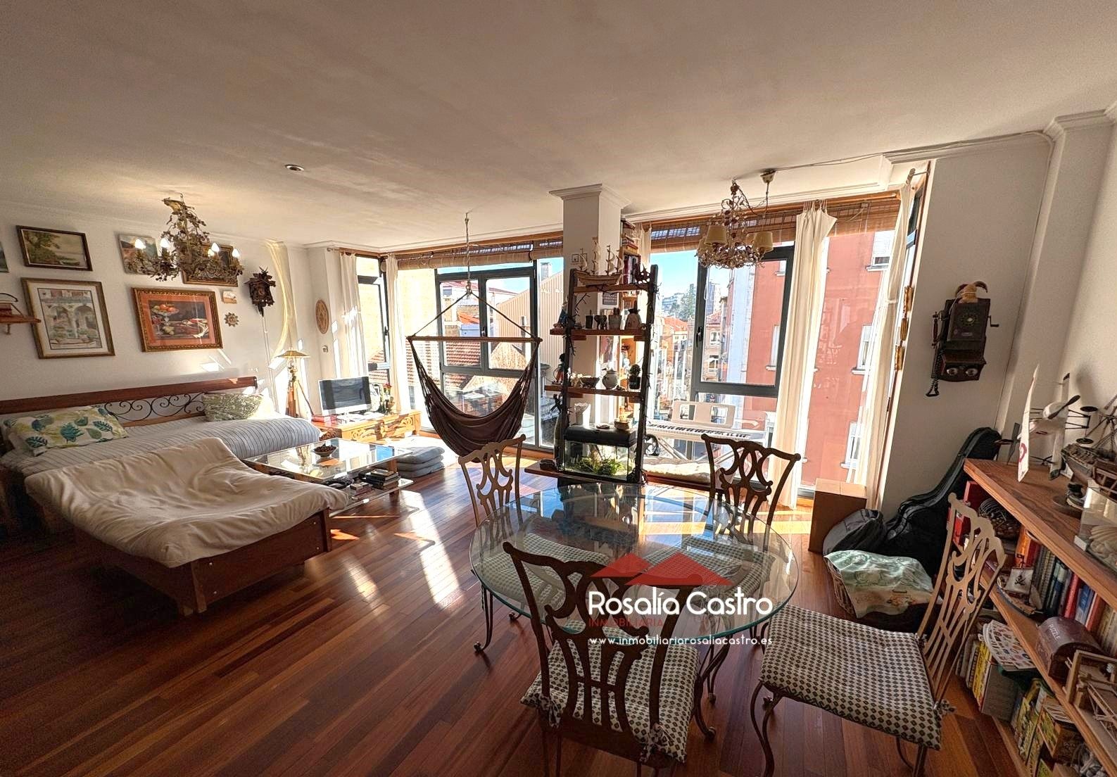 Exterior view of Flat for sale in Vigo   with Heating, Parquet flooring and Oven