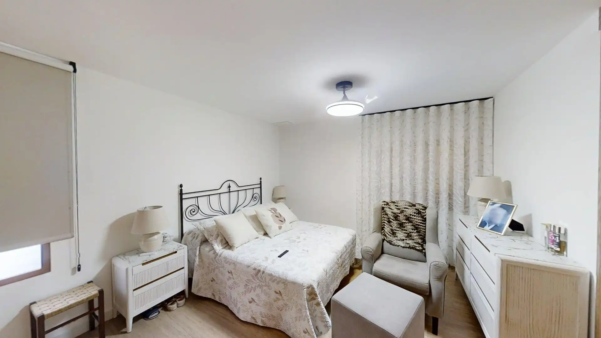 Dormitori de Casa o xalet en venda en L'Eliana amb Aire condicionat, Calefacció i Jardí privat