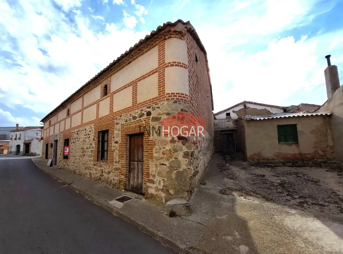 Exterior view of Houses for sale in Peñalba de Ávila