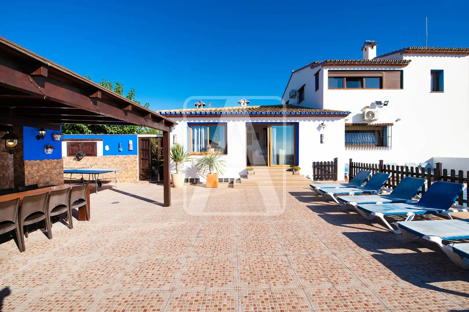 Vista exterior de Finca rústica en venda en Teulada amb Aire condicionat, Calefacció i Jardí privat