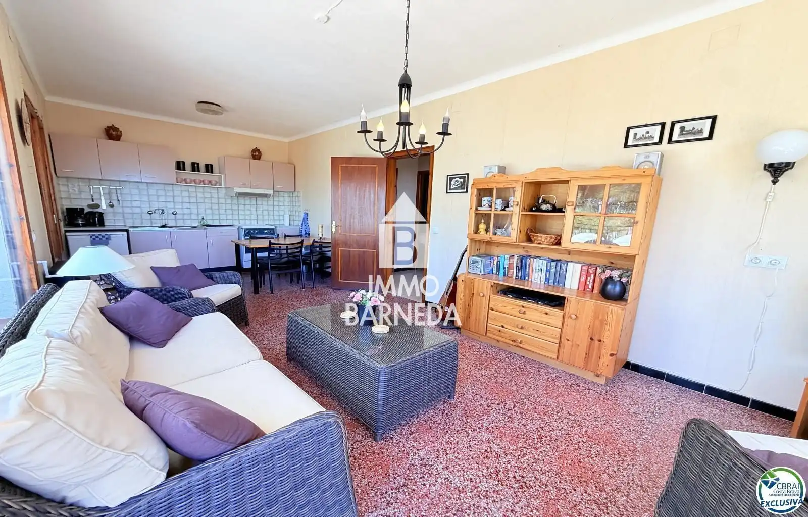 Sala d'estar de Casa o xalet en venda en Roses amb Jardí privat i Terrassa