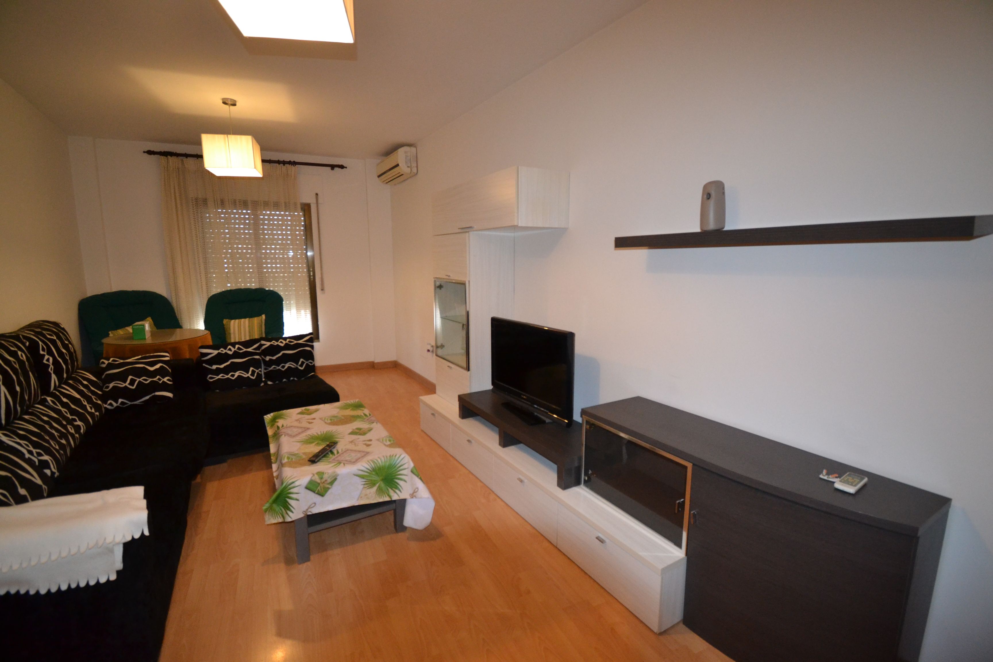 Living room of Flat for sale in Malpartida de Plasencia  with Air Conditioner, Heating and Furnished