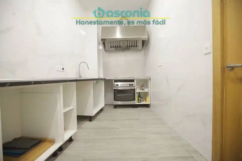 Cocina de Local en venta en Basauri  con Amueblado