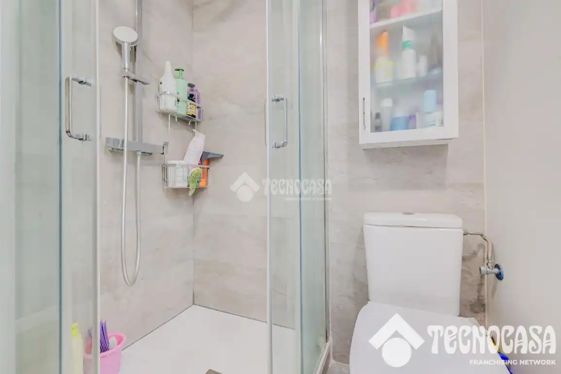 Piso con terraza en venta en Nou Barris, imagen 21