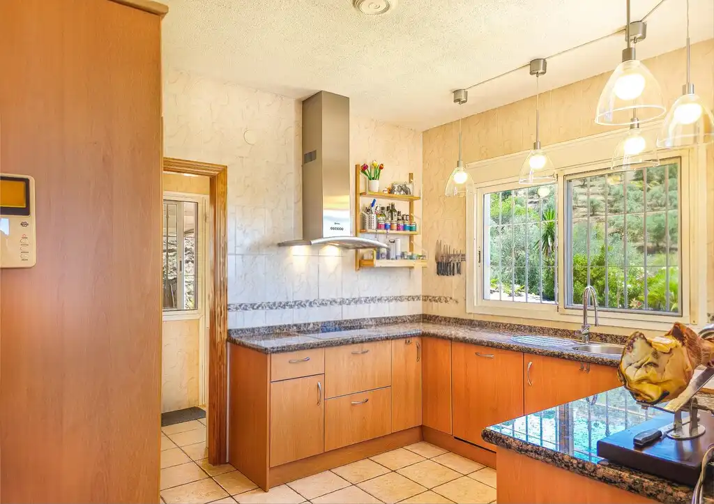 Chalet con piscina en venta en Arenas, imagen 27