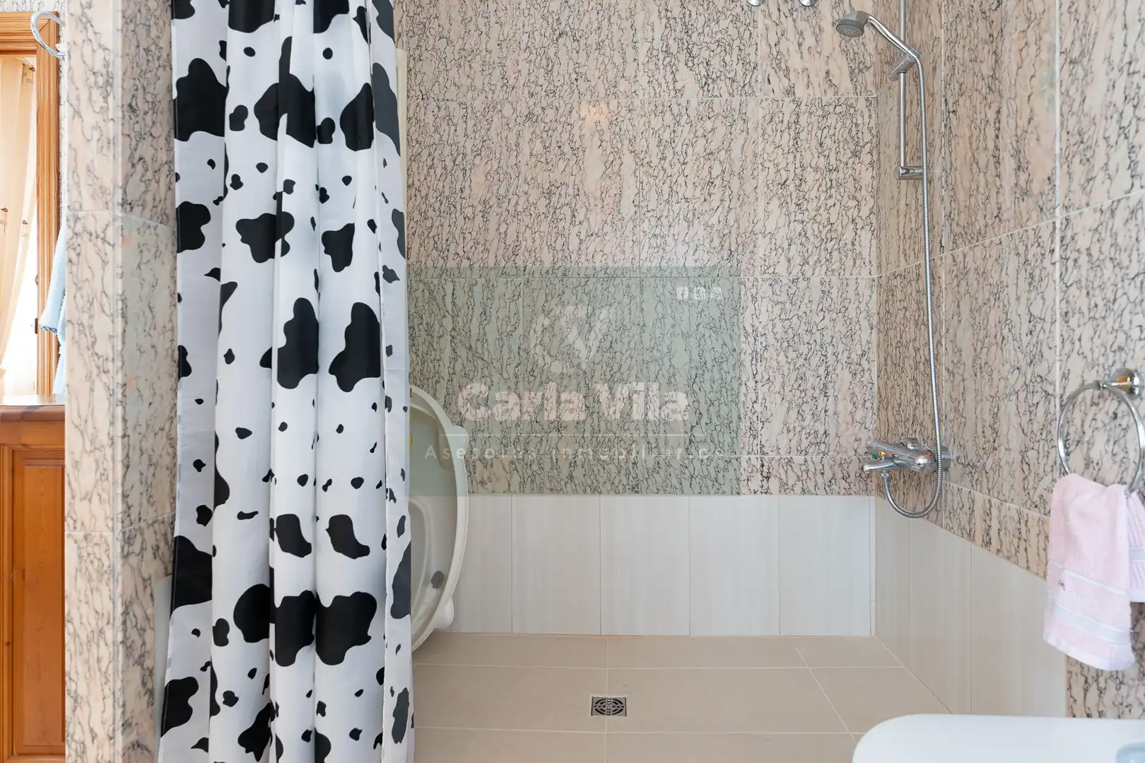 Baño de Dúplex en venta en Lugo con Calefacción, Jardín privado y Parquet