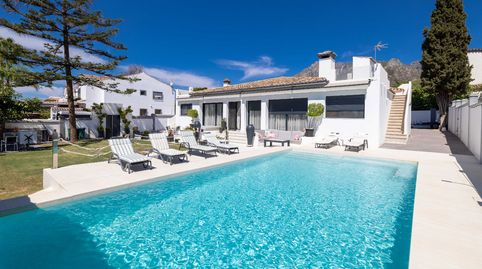 Exclusivo chalet independiente en Marbella Ciudad