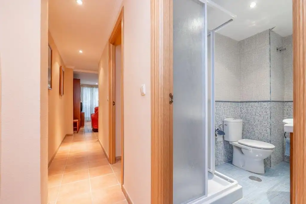 Baño de Piso en venta en Granada con Aire acondicionado, Calefacción y Terraza
