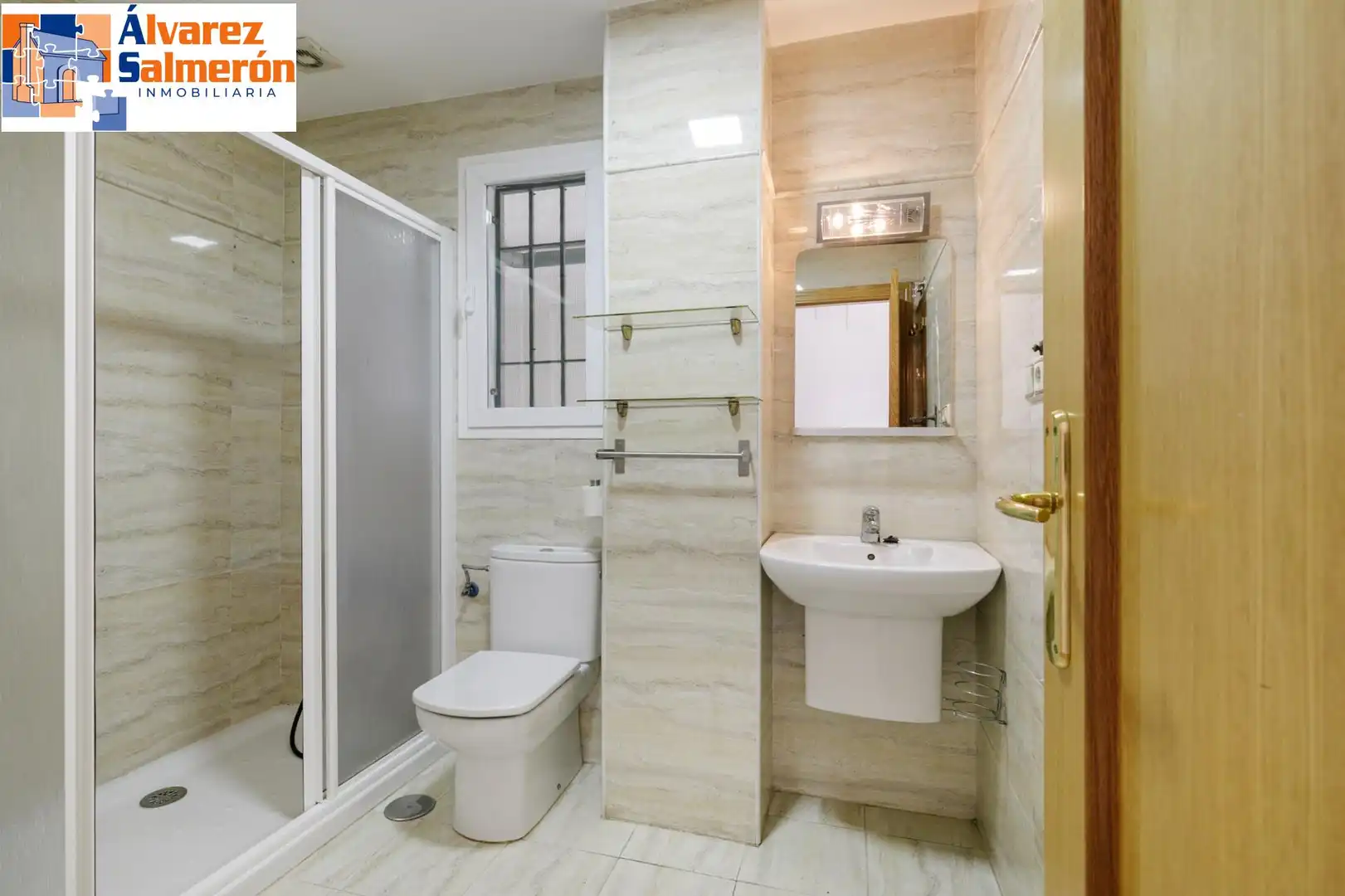 Bathroom of Flat for sale in Armilla  with Air Conditioner, Heating and Storage room