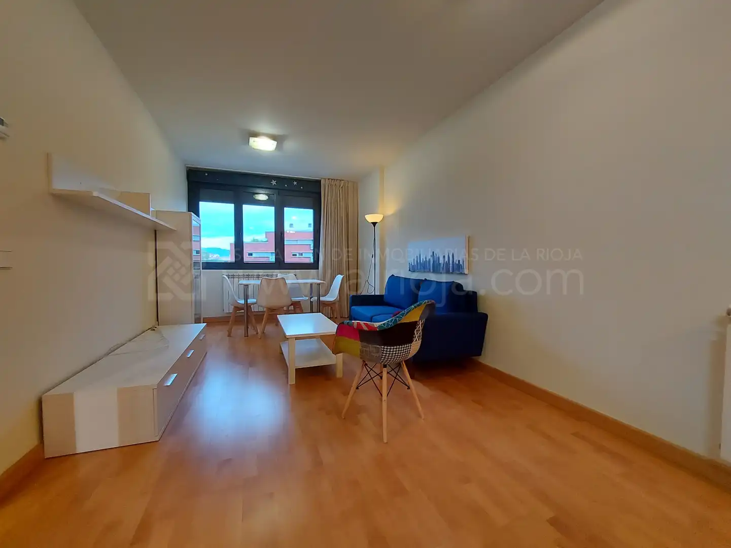 Living room of Flat for rent in  Logroño  with Heating, Parquet flooring and Furnished