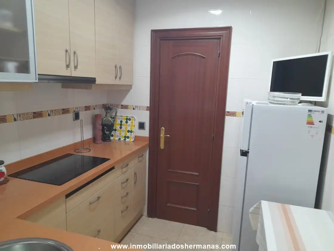 Cuina de Pis en venda en L'Hospitalet de Llobregat amb Moblat i Balcó